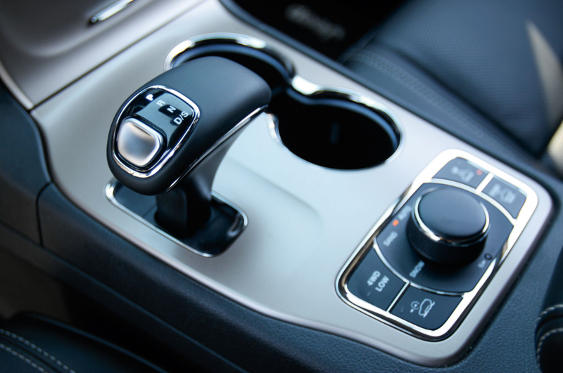 The Jeep Grand Cherokee shifter in question